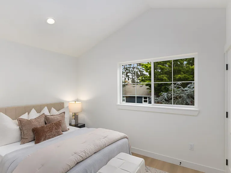 304 NW 45th St — Photo 23
