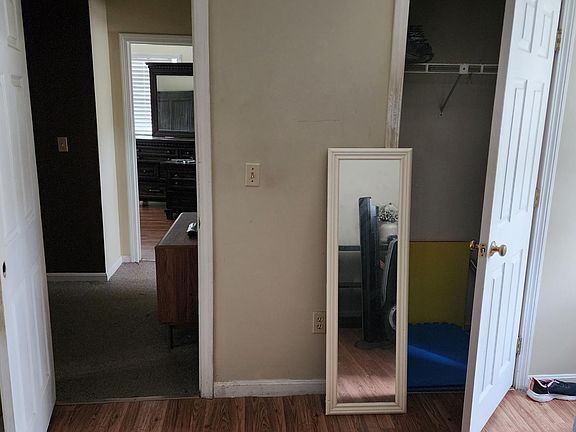 3rd image of 131 Kenney St