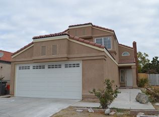558 Cherry Vista Dr, Perris, CA 92571