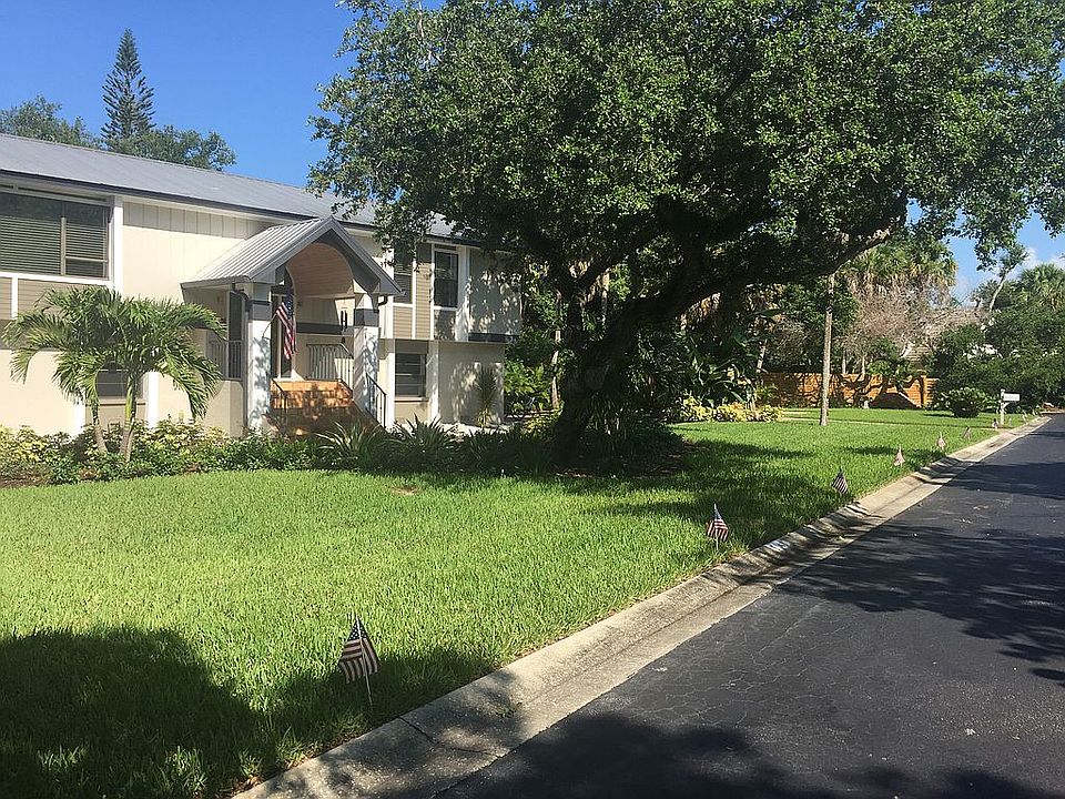 2nd image of 5140 Siesta Woods Dr