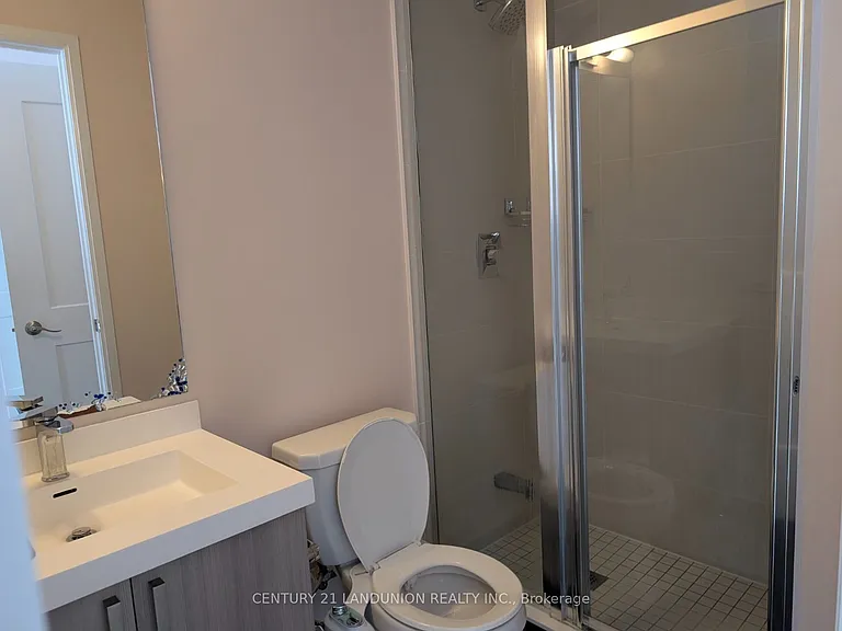 1050 Portage Pkwy #38 — Photo 4