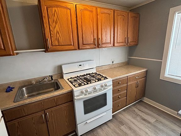 5th image of 1065 Nokomis Way APT 2