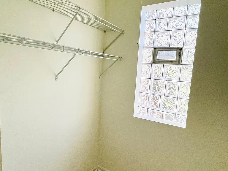 1530 N Orleans St #2 — Photo 8