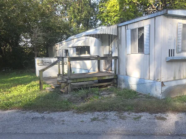 2902 N 12th St #111, Saint Joseph, MO 64505