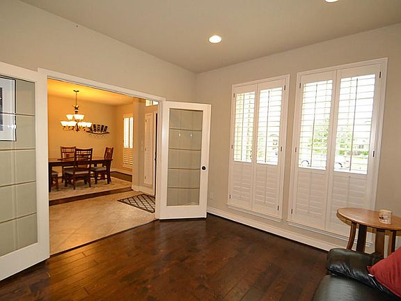 5th image of 28822 Davenport Dr