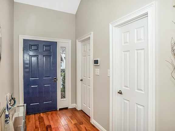 3rd image of 5 Blueberry Ct #5