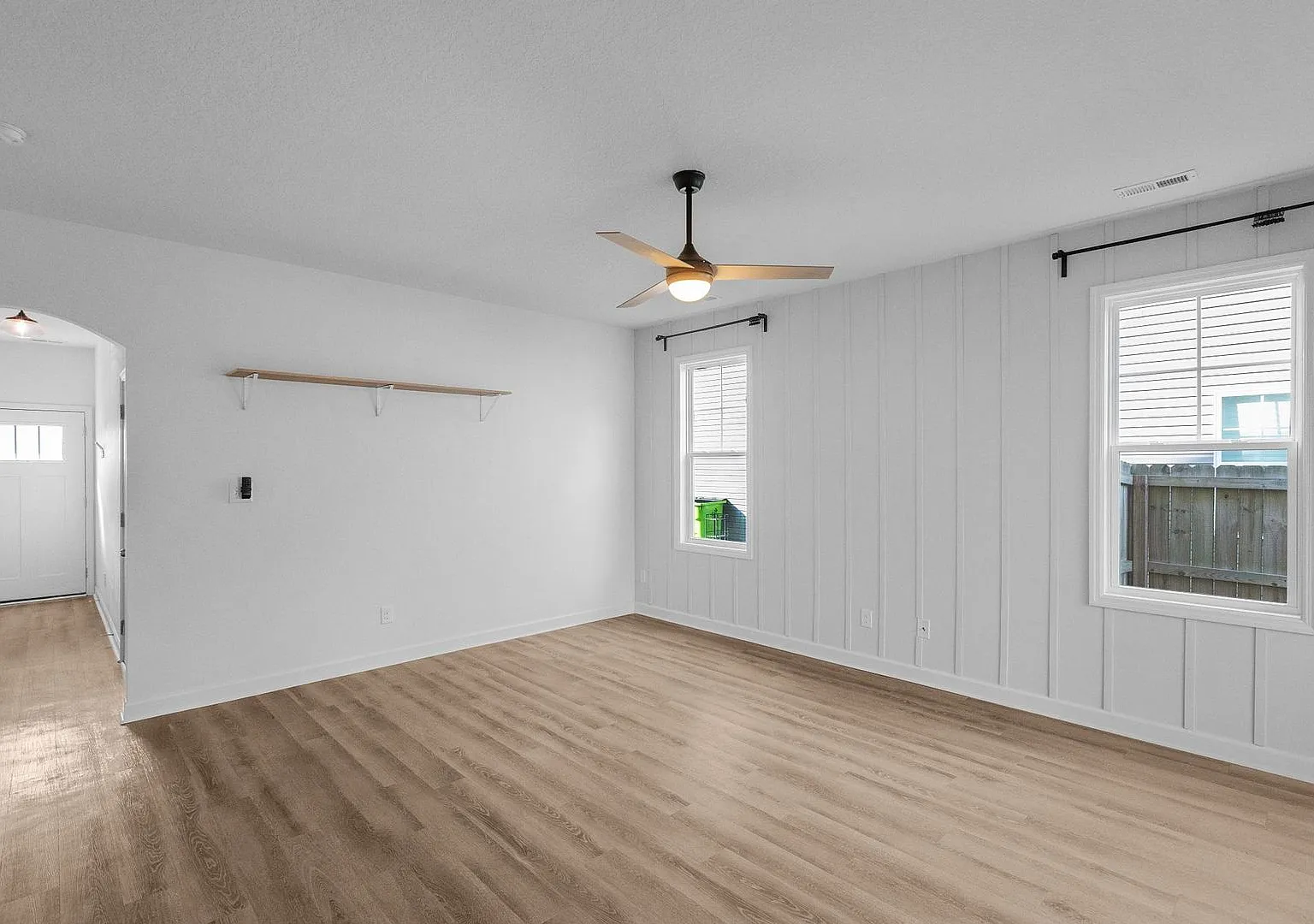 Townhouse For Rent in Holly Ridge — Photo 3