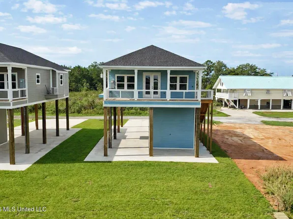 4122 11th Ave, Bay Saint Louis, MS 39520