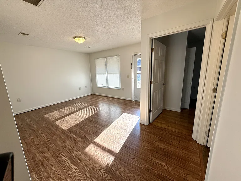 33 Driftwood Cir #1 — Photo 14