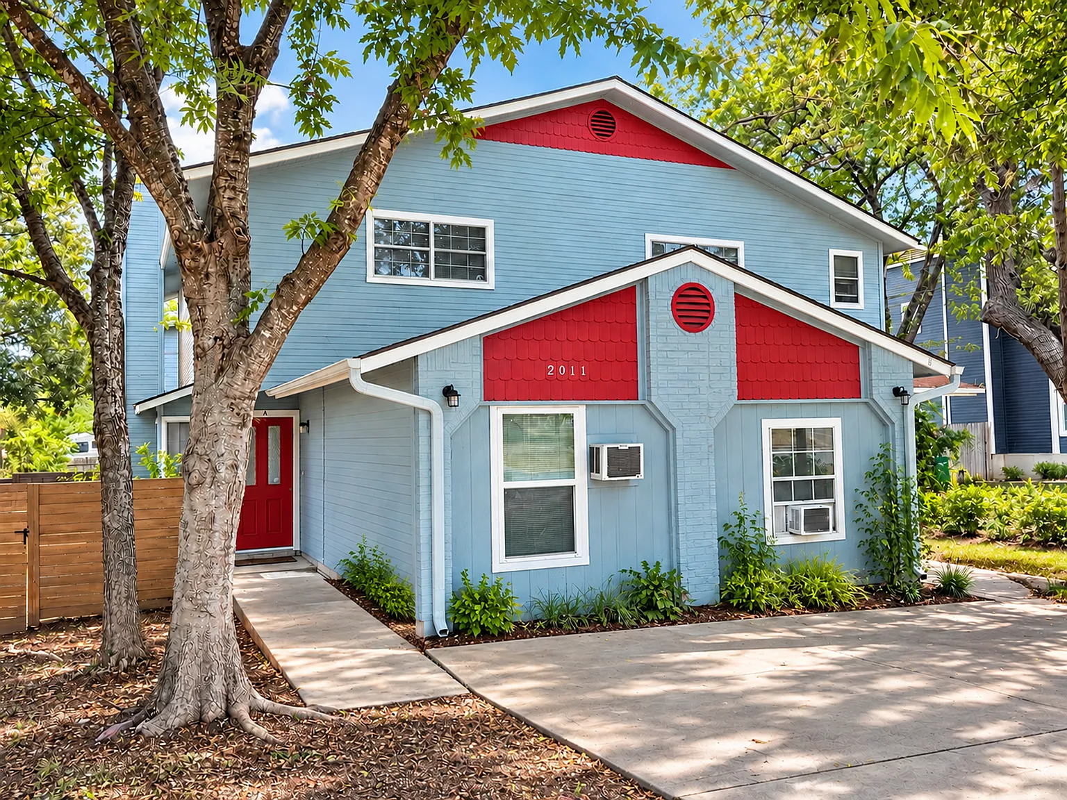 2011 Kirksey Dr Unit A — Photo 1