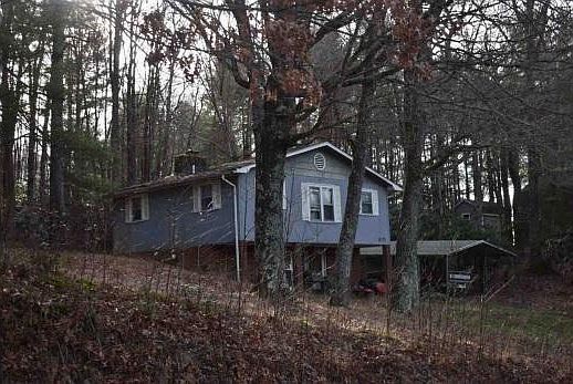 2nd image of 1075 Lower Nettle Knob Rd