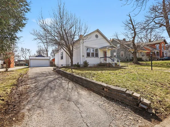 411 5th St, Manistee, MI 49660