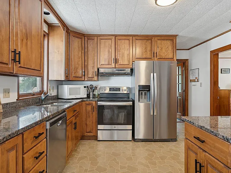 25 Deerfield Rd — Photo 4