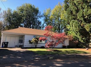 336 16th St, Springfield, OR 97477