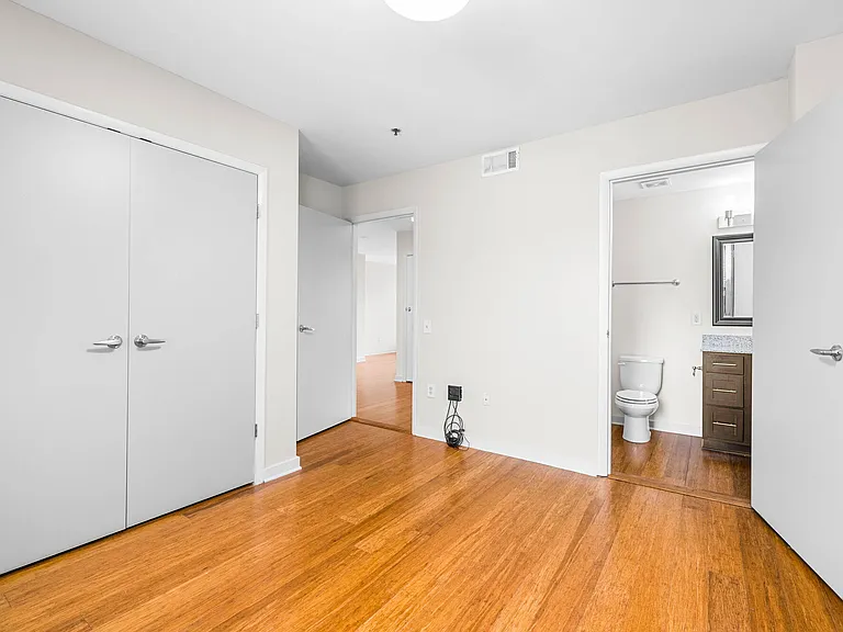 401 Cherry St — Photo 34