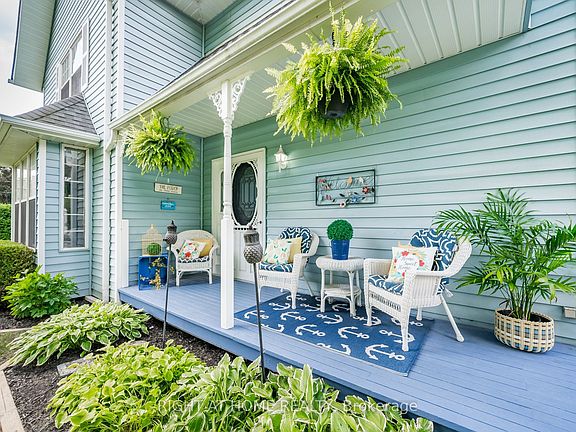 3rd image of 700 Myrtle Rd W