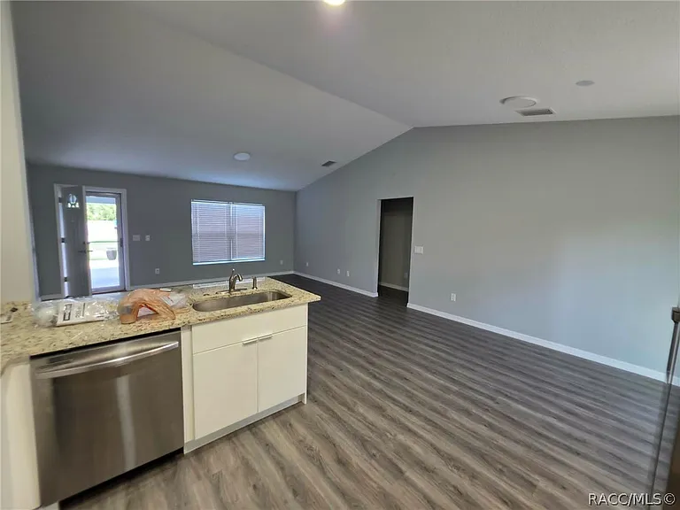 7871 N Golfview Dr — Photo 17