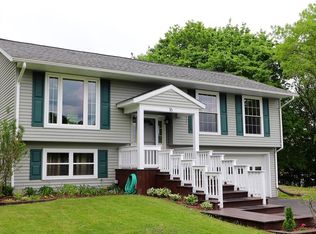 16 Dogwood Ln, Painted Post, NY 14870