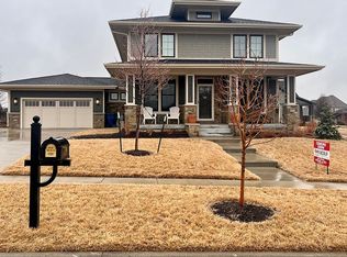 331 Lilac Dr, Lincoln, NE 68521