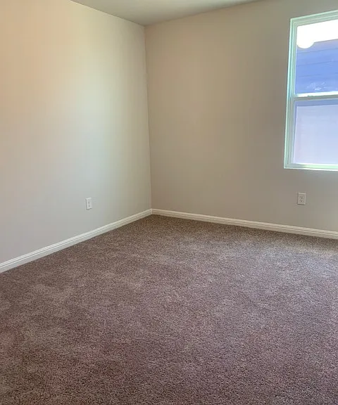 124 Martha Ln — Photo 21
