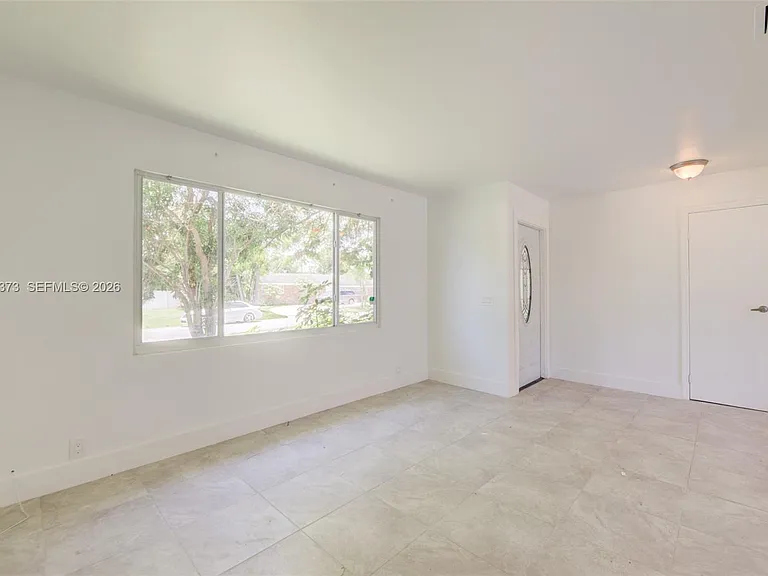 3327 Sapphire Rd — Photo 8