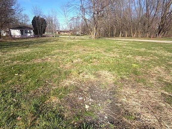 4th image of 17806 E State St