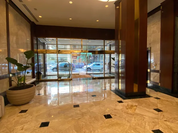 200 East 69th Street image 2 of 14