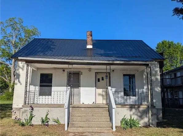 37 Mill St, Lexington, NC 27295