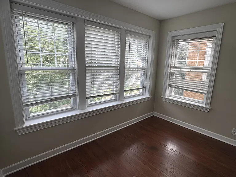 4950 N Christiana Ave #1 — Photo 2