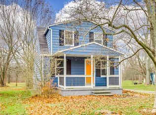 7472 Macedonia Rd, Bedford, OH 44146