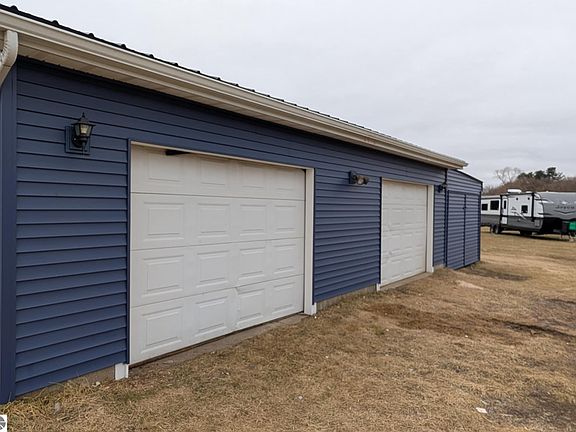 3rd image of 6930 Willard Rd