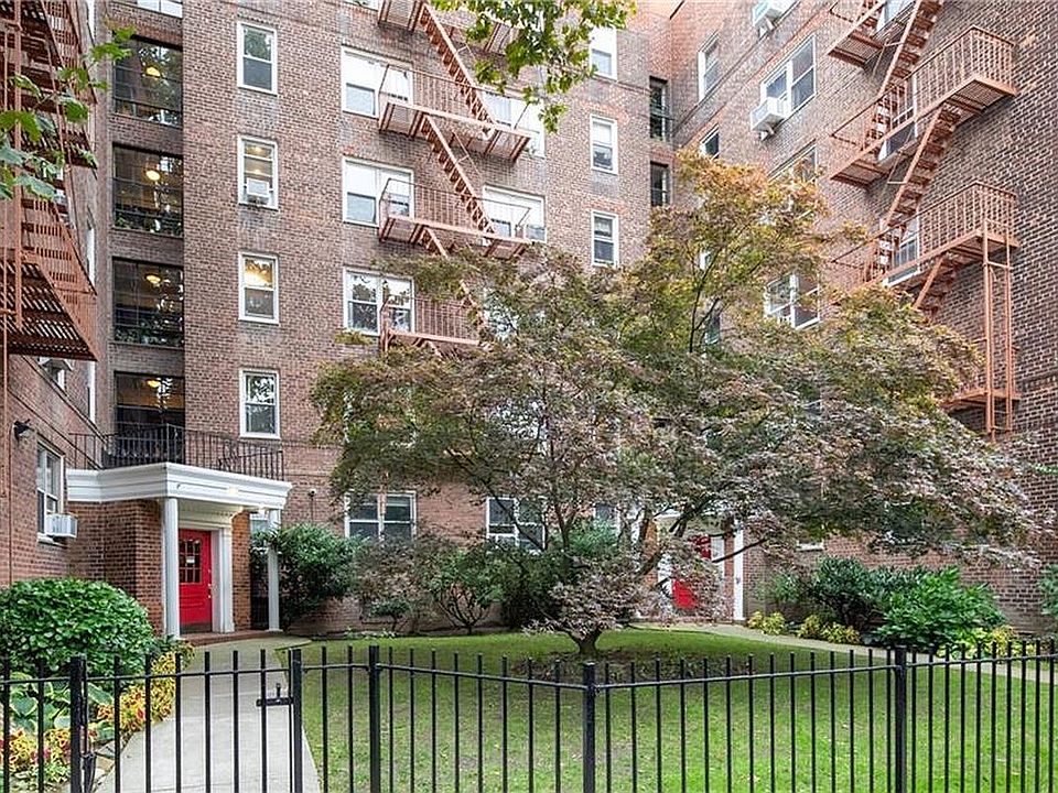 2nd image of 200 Congress St APT 6B