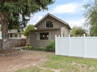 826 Hoag Rd, Mount Vernon, WA 98273