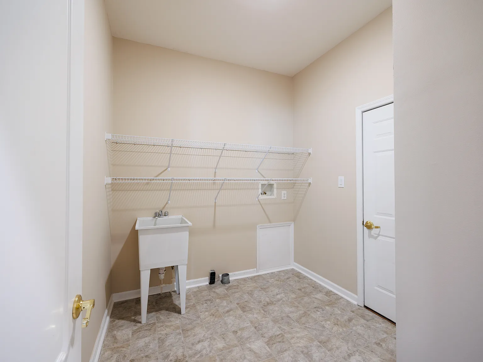2 bed, 1799 sqft, $1,800 — Photo 3