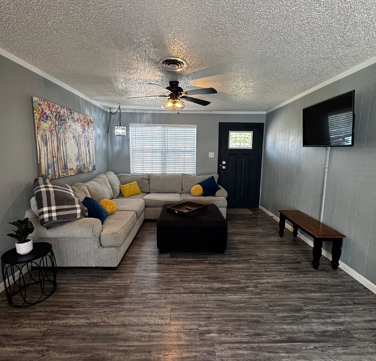 4 bed, 2.0 bath, 1413 sqft, $2,100 — Photo 4