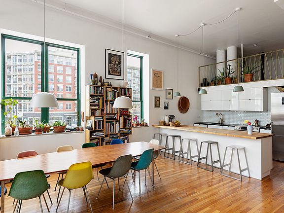 2nd image of 22 N Morgan St Ste 215