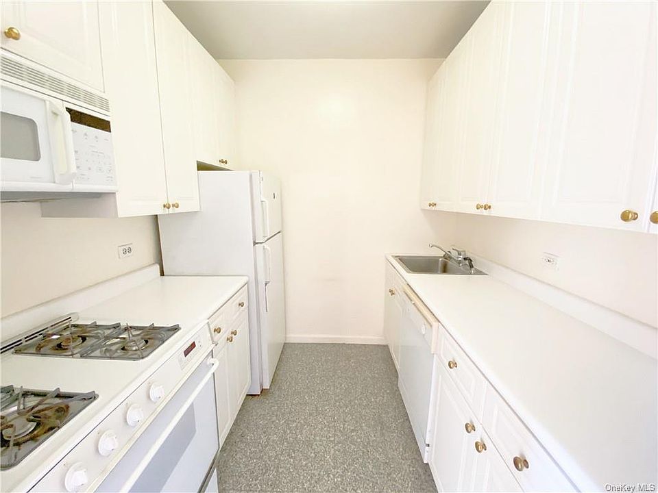 1st image of 111 W 67th St APT 30B