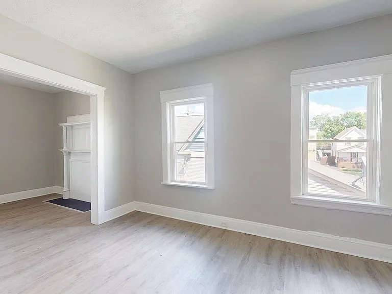 8111 Madison Ave — Photo 55