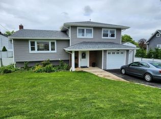 32 Burnet Rd, Madison, NJ 07940