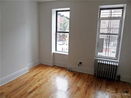 Rented by City Connections Realty | media 15