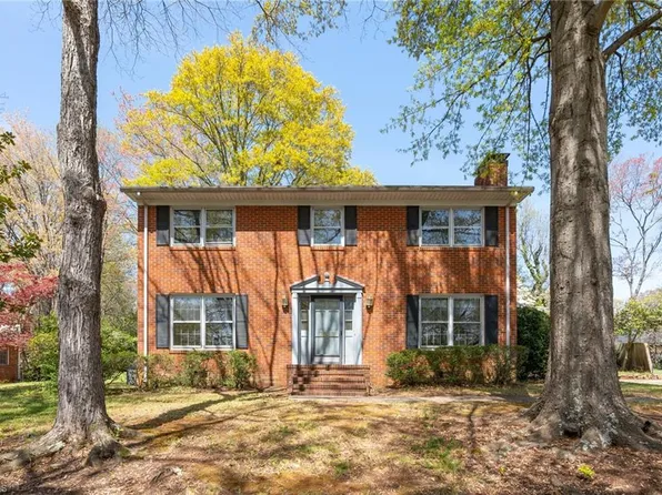 3202 Robin Hood Dr, Greensboro, NC 27408