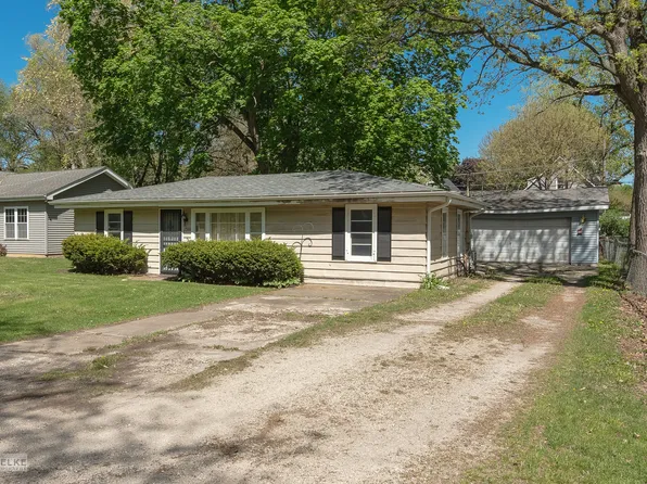 1368 Talma St, Montgomery, IL 60538