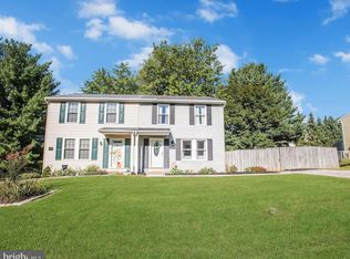 1006 Boxwood Dr, Hampstead, MD 21074