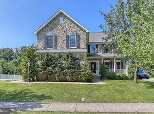 986 Silver Maple Cir, Seven Valleys, PA 17360
