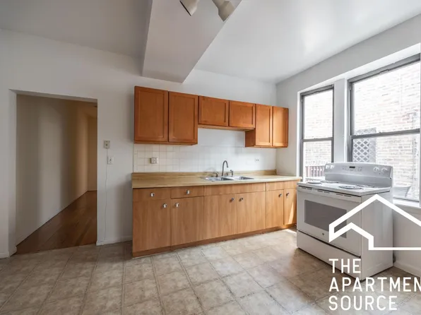 3149 W Medill Ave #3F, Chicago, IL 60647