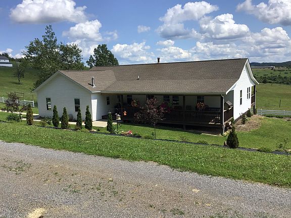 2nd image of 752 Evergreen Rd