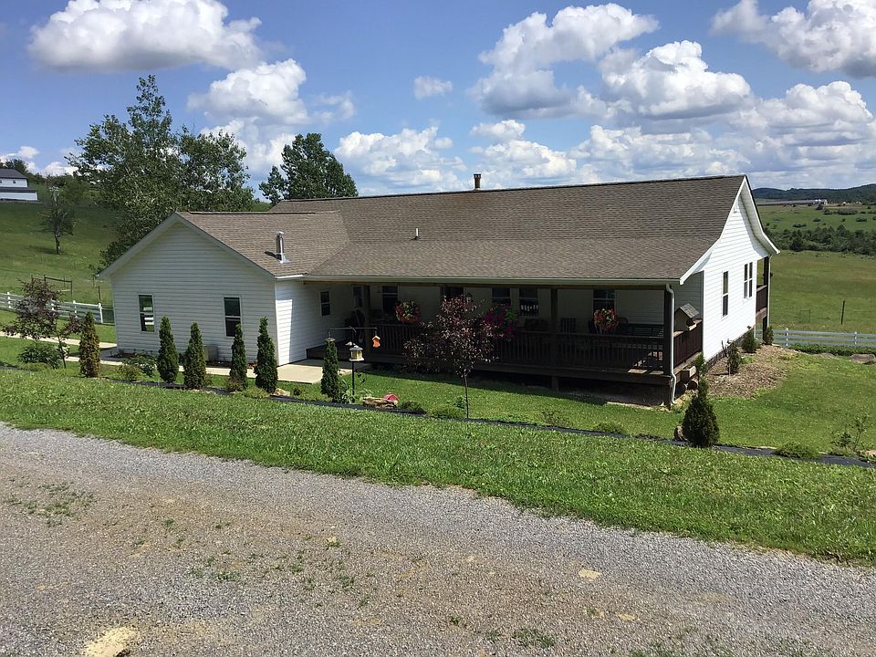 1st image of 752 Evergreen Rd