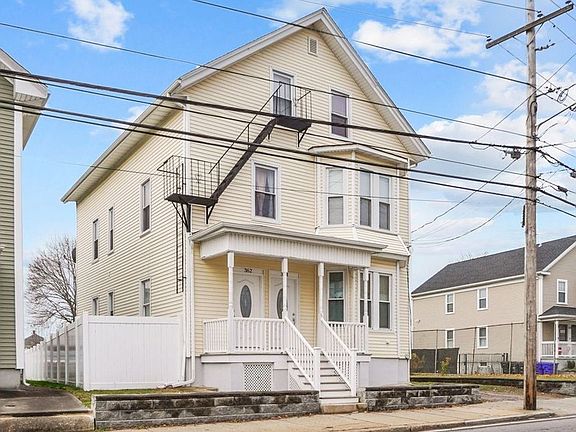 3rd image of 362 Lonsdale Avenue