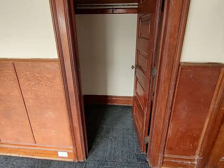 299 Capital Ave NE #B1 — Photo 3