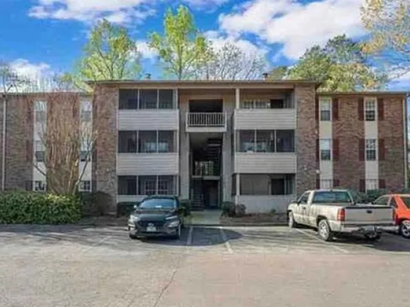 1502 Patton Creek Ln, Birmingham, AL 35226